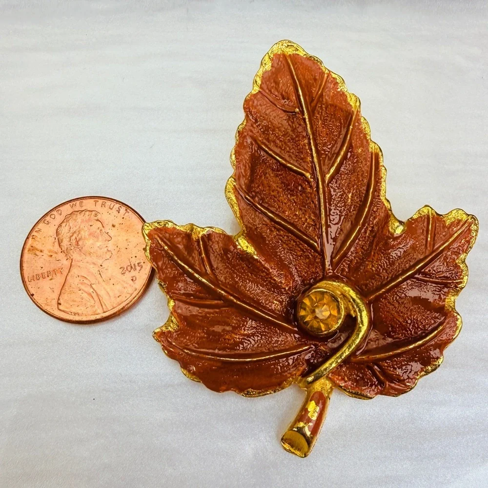Vintage Brown Goldtone Fall Leaf Brooch Pin